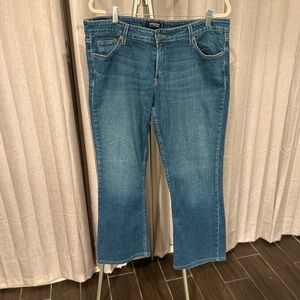 Excellent condition Levi's Blue Jeans. Too super low 524 style. Size 17 medium.